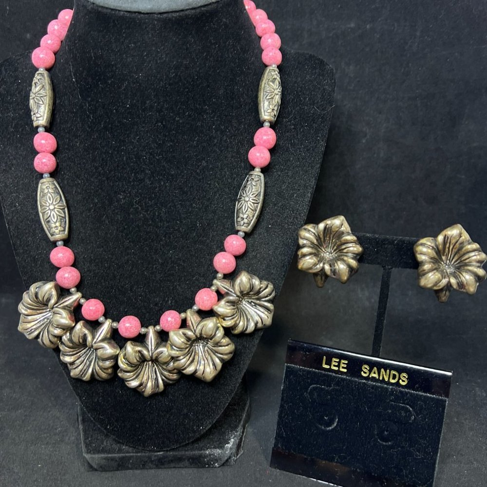 Chunky Pink Beads And Silver Tone Flowers Necklace & Pierced Earrings Set (4275)
